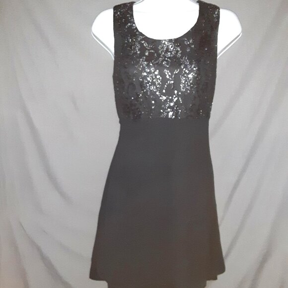 Black Cocktail Dress * Fit & Flare * A-Line * Sz 8 Petite * EUC * Flattering LBD - Picture 1 of 5